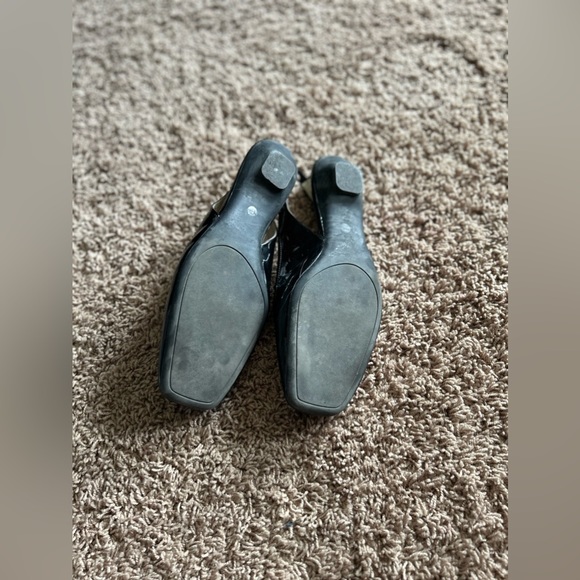 Liz Claiborne kitten heel sling backs - Picture 4 of 4